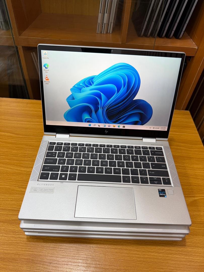 hp elitebook 830 g8 x360 front hp elitebook 830 g8 x360 front