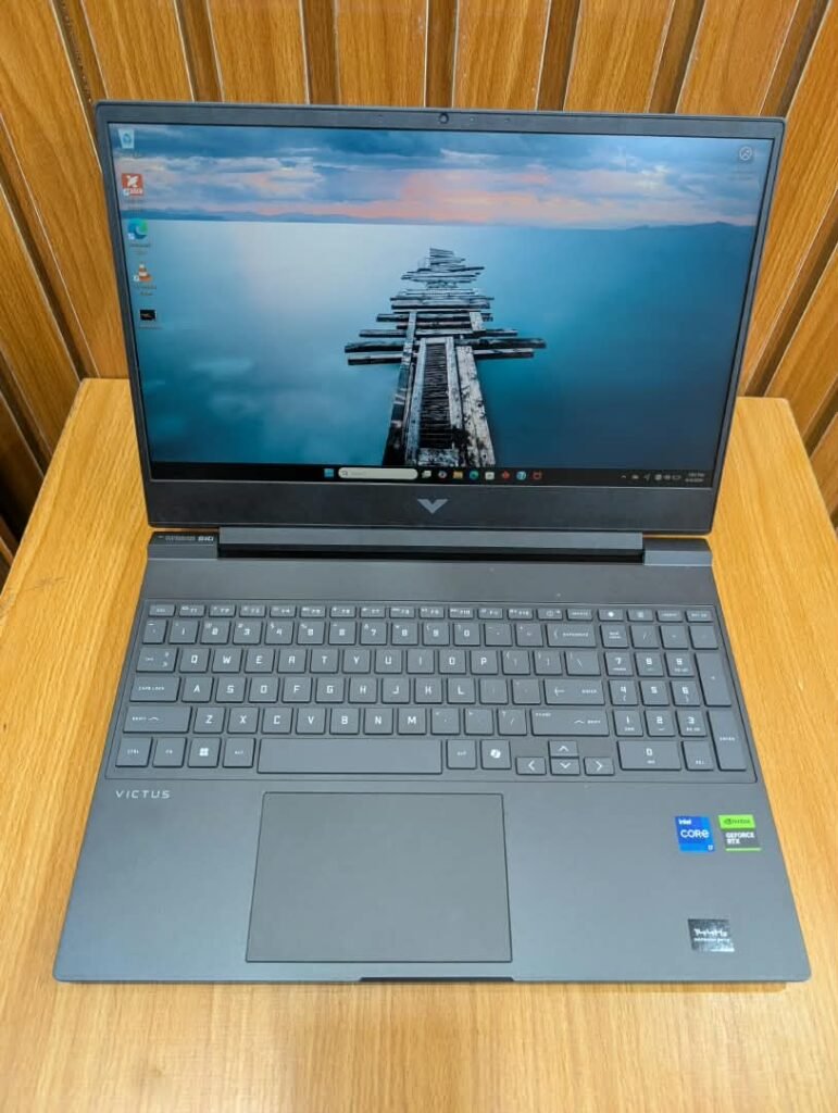 Hp victus Fa2xxx